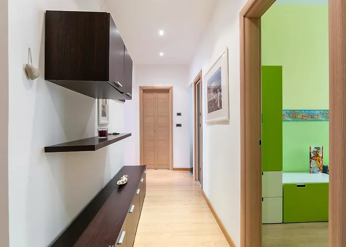 Apartment Family - Center