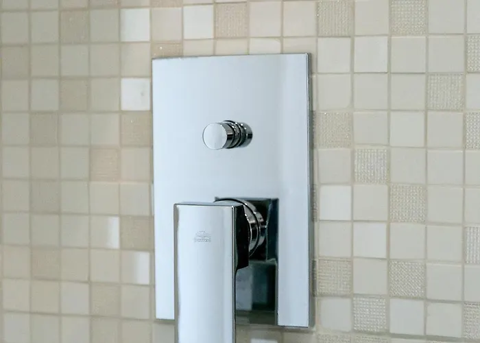 Apartment Family - Center *